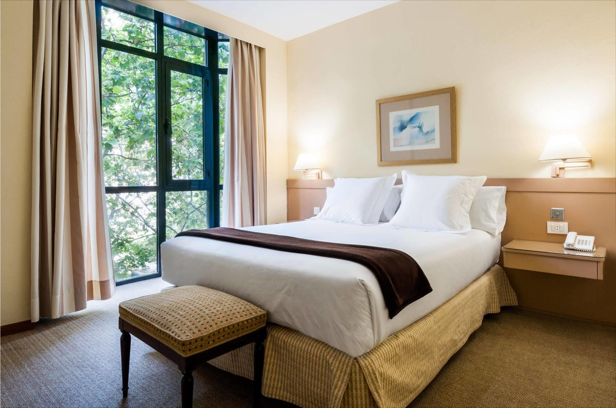 Espahotel Plaza Basílica 3* Madri